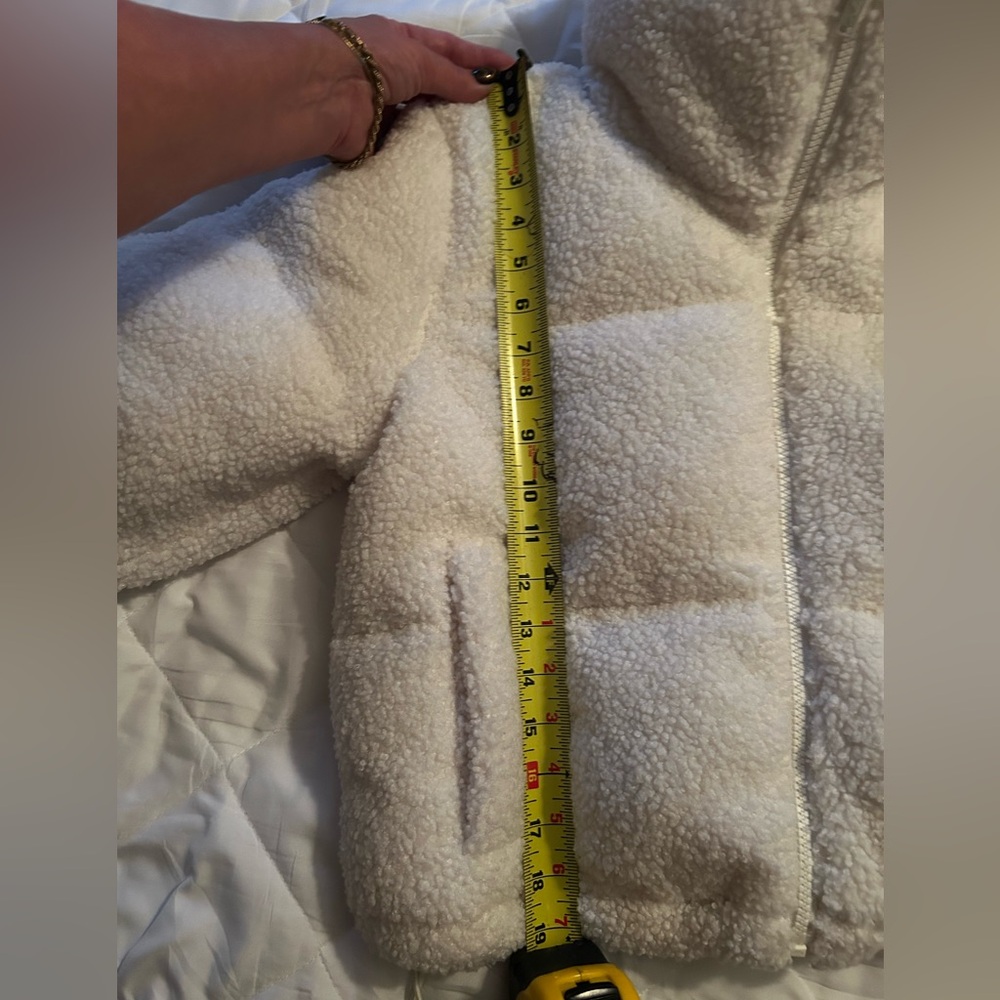 NWOT-Hollister Ultimate mini Cream Sherpa puffer Jacket - Picture 8 of 8